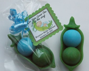 10 PEA POD SOAP {Favors} Two Peas In A Pod Favor, Sweet Pea Baby Shower, Birthday, Valentines Gift, Pea Pod Twins Baby Shower Favor