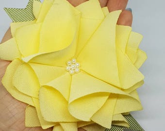 Fleur jaune en tissu / Broche / Pince à cheveux /Accessoire / Accessory / Yellow fabric flower / Broche / Hair clip