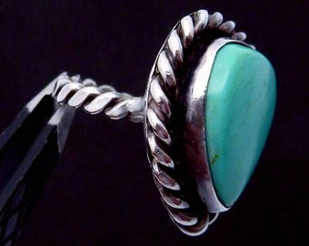 Vintage Southwestern Navajo Sterling Silver Turquoise Hand Made Ring 22912