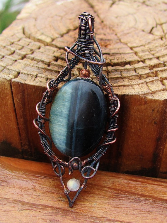 Elven Honey Blue Tiger Eye Amulet with Moonstone