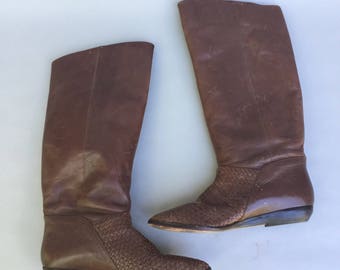 Vintage UNISA Brown Tall Leather Western Boots sz 7 w Leather Soles
