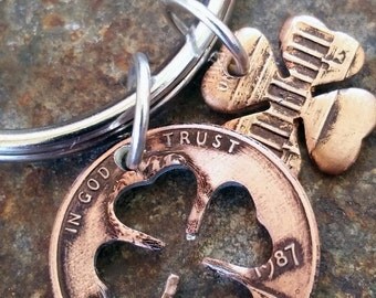 1987 30th Birthday Lucky Penny Four Leaf Clover Keychain 30th Anniversary St Patricks Day Irish Gift Coin Jewelry made from a 1987 Penny