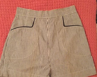 1950s vintage striped high waisted shorts