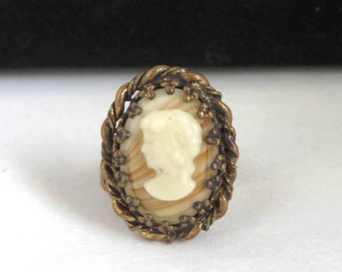 Vintage Brass Tone Adjustable Cameo Ring