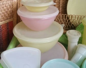 Tupperware Wonderlier storage bowls Tupperware 154 233 235 236 and lids 3321