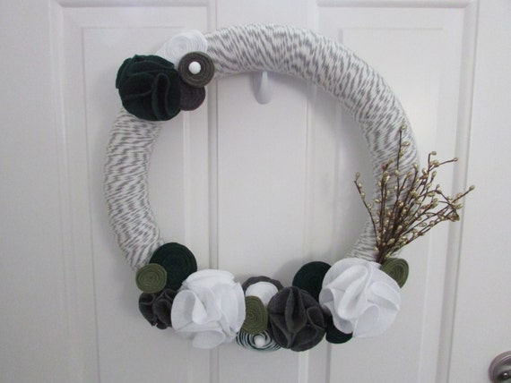 Yarn Wreath Holiday Yarn Wreath Christmas Yarn Wreath