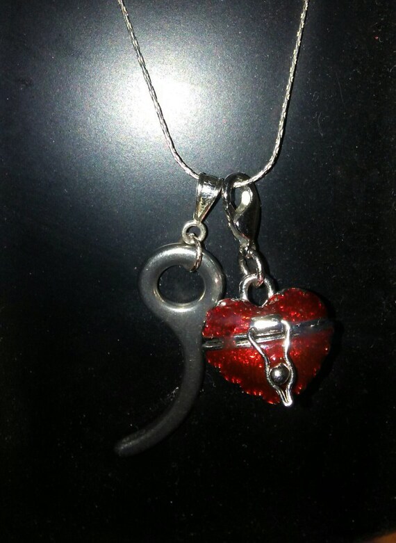 Items similar to Skydiving jewelry , Closing pin necklace , Heart