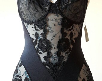 made in Italy bodysuit La Perla sexy black lace and mesh bustier mint condition never worn underwire bra American size 36 cup B