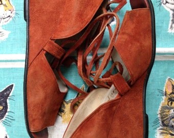 Vintage 1970's Famolare rusty red suede lace up wedges square toe 7 B Famolare Silene
