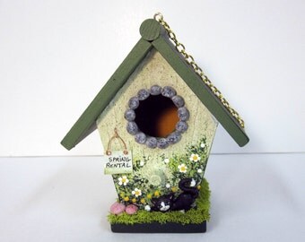 Spring Mini Birdhouse with Black Kitten