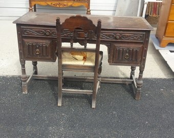 Vintage carved desk, vanity, farmhouse shabby chic, PICK UP ONLY, painting included, antique, rustic, make up table, dressing table