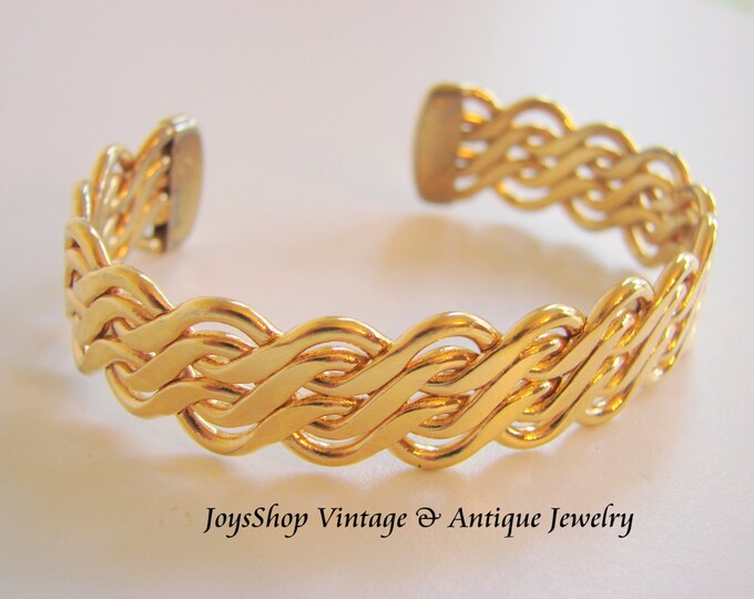 Retro Designer Signed Monet Goldtone Abstract Chain Cuff Bracelet Vintage Jewelry Jewellery