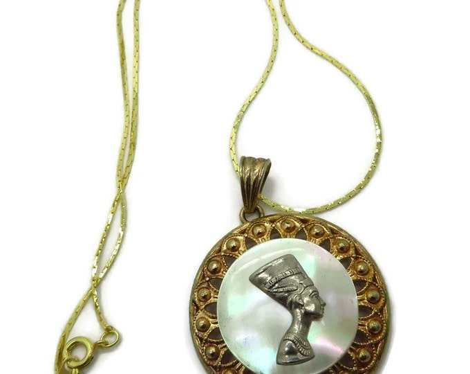 Vintage Nefertiti MOP Gold Tone Pendant Necklace, Egyptian Queen Pendant, Mother of Pearl Goldtone Necklace