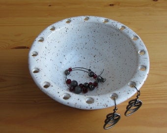 Pottery earring holder, handmade jewelry bowl, ceramic jewelry holder, earring bowl, gift for her