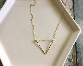 Triangle necklace, Gold Triangle Necklace, Dainty Necklace, Delicate Necklace, Gold Filled Necklace, Everyday Necklace, Simple Necklace