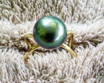 Infinity Black Pearl ring- Pearl rings- Tahitian Pearl rings- peacock pearl ring, Beach jewelry. Any size from 7 through 12
