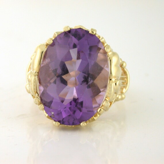 Estate Ring Large 20ct Amethyst in 10k yellow gold, Circa 1947. Faceted Amethyst. Cut Amethyst. Large Gemstone.