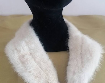 Real Ivory/White Blonde Mink Fur Coat Collar. Purple Lining. 60s Jacket Collar