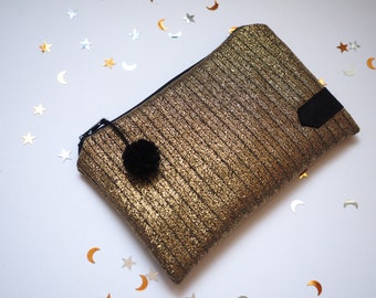 C’EST LA FÊTE Little clutch with glittery tulle on top and lining in black wool, strip in black cotton and pompon in black wool
