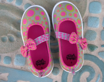 Girls Pink Polka Dot Canvas Mary Jane Sneakers/Girly Girl Pink Sneakers/Ready to Ship Girls Hand Painted Sneakers/Retro Polka Dot Sneakers