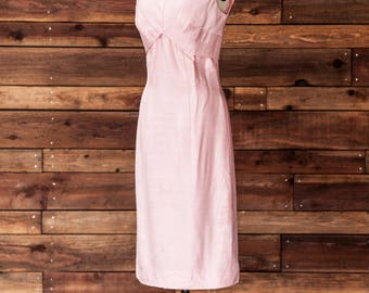 Carolyn - 1950s Wiggle Dress