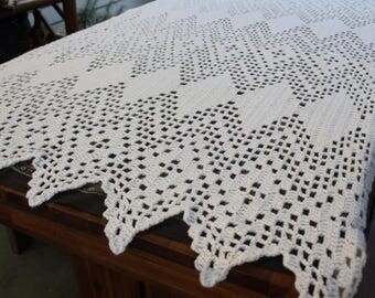 Vintage White/Cream Chevron Boho Blanket