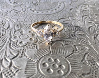 18ct gold Cubic Zirconia diamond ring