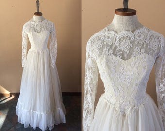 1960s Wedding Gown // Ivory Lace size XS