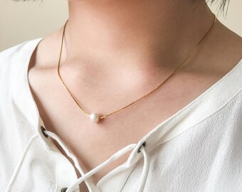 Bridesmaid Gift, Single Freshwater Pearl Necklace, Gold Dainty Pearl Necklace, Delicate Floating Pearl Necklace, Gift for Her