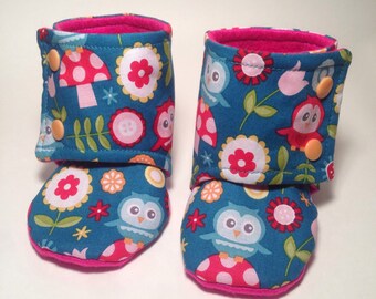 Baby booties // Crib shoes // Soft Shoes // Baby slippers