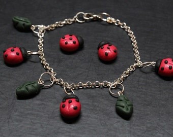 polymer clay bracelet | Cerner | polymer clay jewelry | polymer clay jewelry | charm bracelet | Ladybugs bracelet