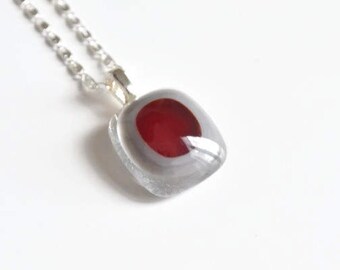 Jewelry, glass jewelry, glass pendant, Luluverre Creation, handmade, made in Quebec