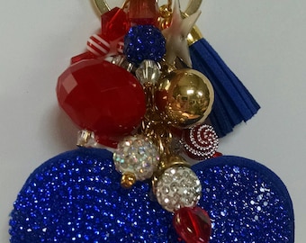 Show off your patriotism with this patriotic handbag charm.