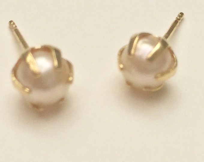 Genuine Pearl Stud earrings - Cultured white round - gold plated sterling - pierced earring - 5 mm