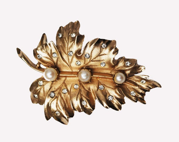 Coro Leaf Brooch - Gold - Rhinestone - White Pearls - Signed pin