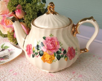 Vintage Teapot | Sadler Teapot | Pink Roses Teapot | 1950s Teapot | Mid Century Teapot | Made in England | 4 Cup Size | Gift for Her