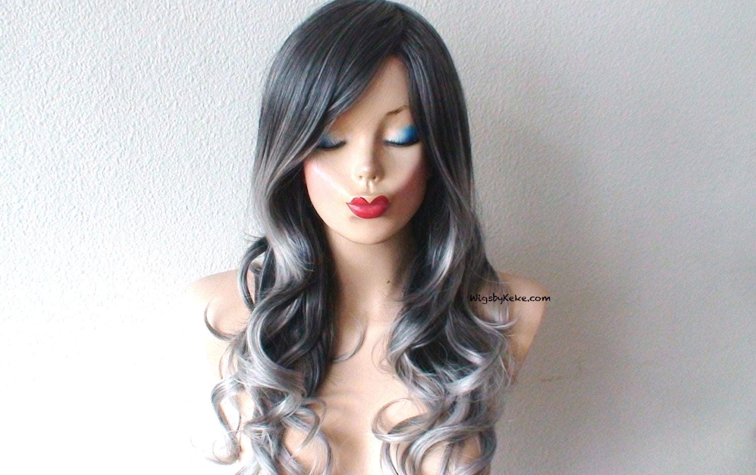 Ombre wig. Gunmetal gray/Silver Ombre hair wig. Long curly