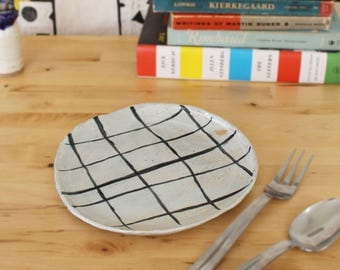 Handmade Minimal Ceramic Plate With Painted Design