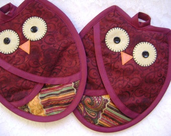 Burgandy Owl Potholders, Owl Pot Holders, Owl Oven Mitts, Owl Hot Pads,Owl Kitchen, Owl Lover, Pocket Potholders