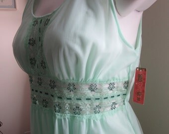 vintage green chiffon nightgown /NOS / union label /ML