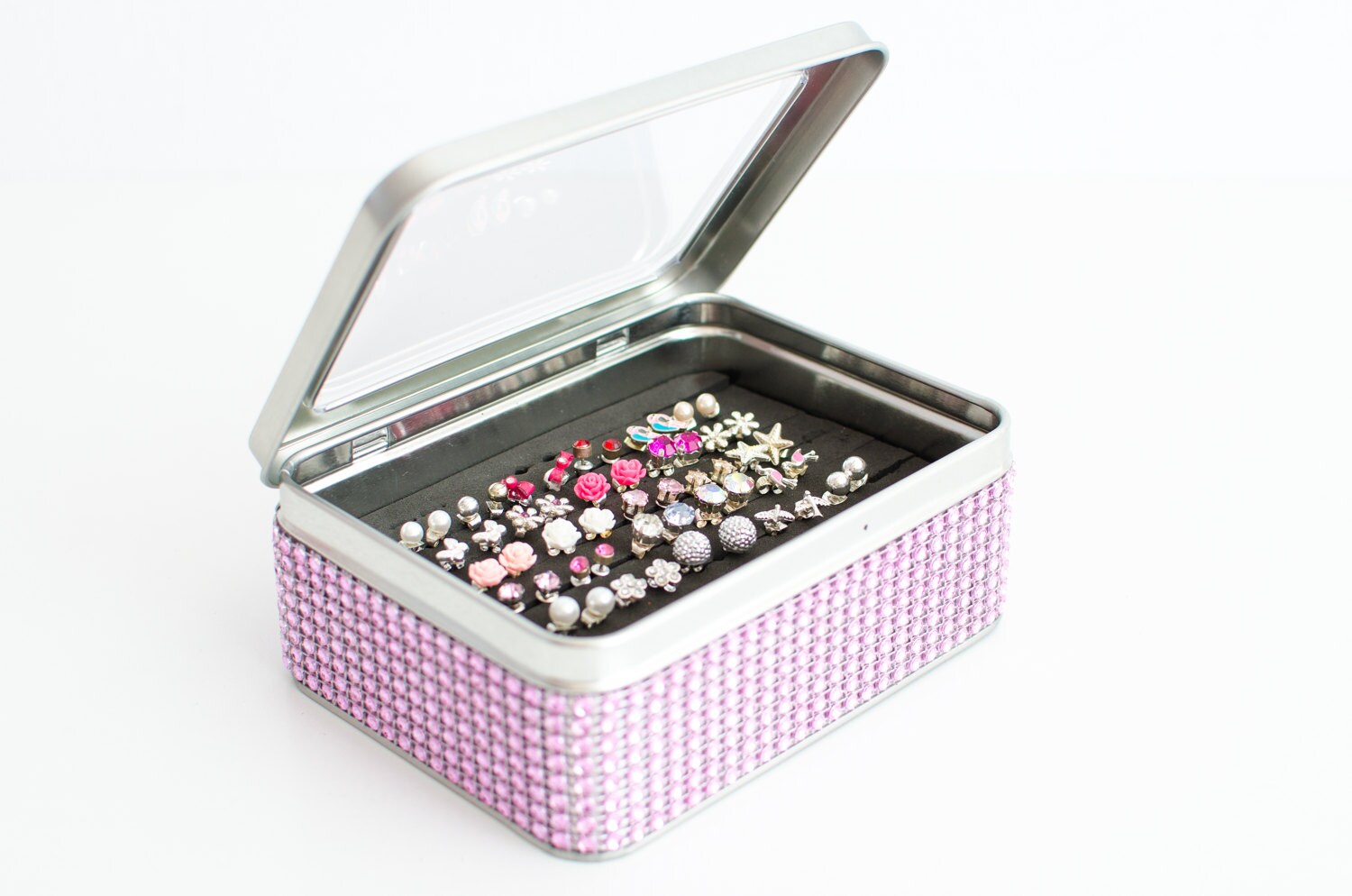 Tin Jewelry Box Light Pink Jeweled Ribbon Stud Earring