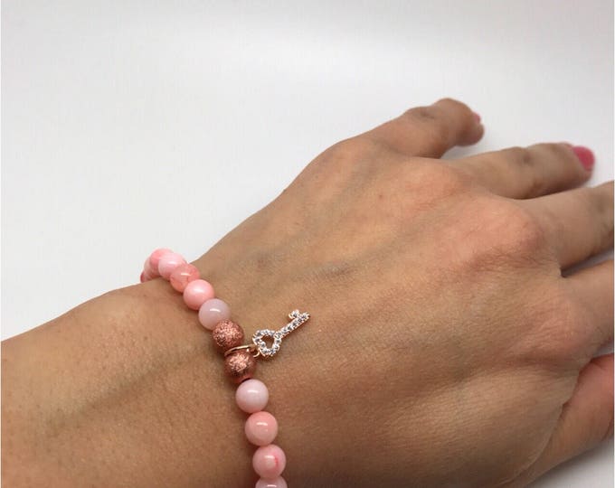 Pink Coral bracelet salmon bracelet, orange bracelet, stretch peach bracelet, Key bracelet, key Jewelry, peach color bracelet, peach jewelry