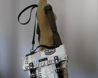 Cool hand and shoulder bag
