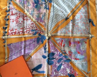 LIKE NEW Hermès Scarf in Box: "Le Robinson Chic"
