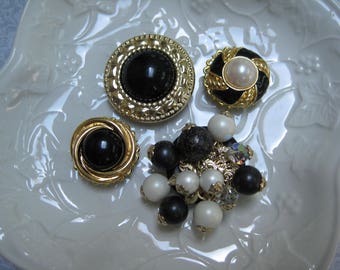 Vintage Magnet Set, Vintage Jewelry, Set of 4, Upcycled Vintage, Jewelry Magnets, Fridge Magnets, Costume Jewelry Magnets, Fridge Bling /7