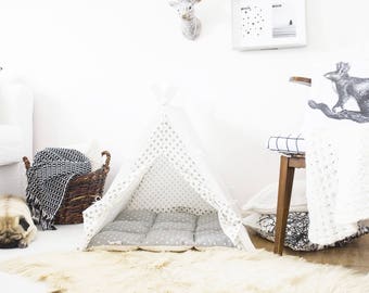 Dog teepee - white with gray stars (medium size) Oh yes, FREE shipping!