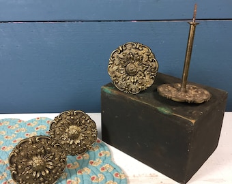 4 Heavy Brass Tiebacks, Curtain Tie Backs, Vintage Retro Old Tie Back, Florentine Hollywood Regency Drapery Tieback Holder, Window Treatment