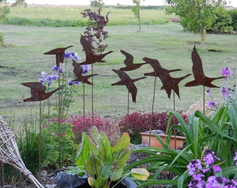 Flying Geese Garden Art / Rusty Metal Geese Garden Sculpture / Swans in flight Sculpture / Rusty Metal Garden Decor / Garden Centrepiece