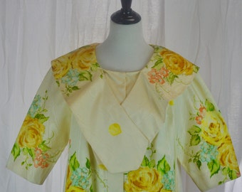 Vintage 1950s I. Magnin Housecoat in Cream and Yellow