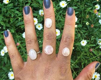 Pale Pink Rose Quartz Ring / Sterling Silver Ring / Silver Rose Quartz / Pink Stone Ring / Pink Quartz Ring / Twist Band Ring / Custom Ring